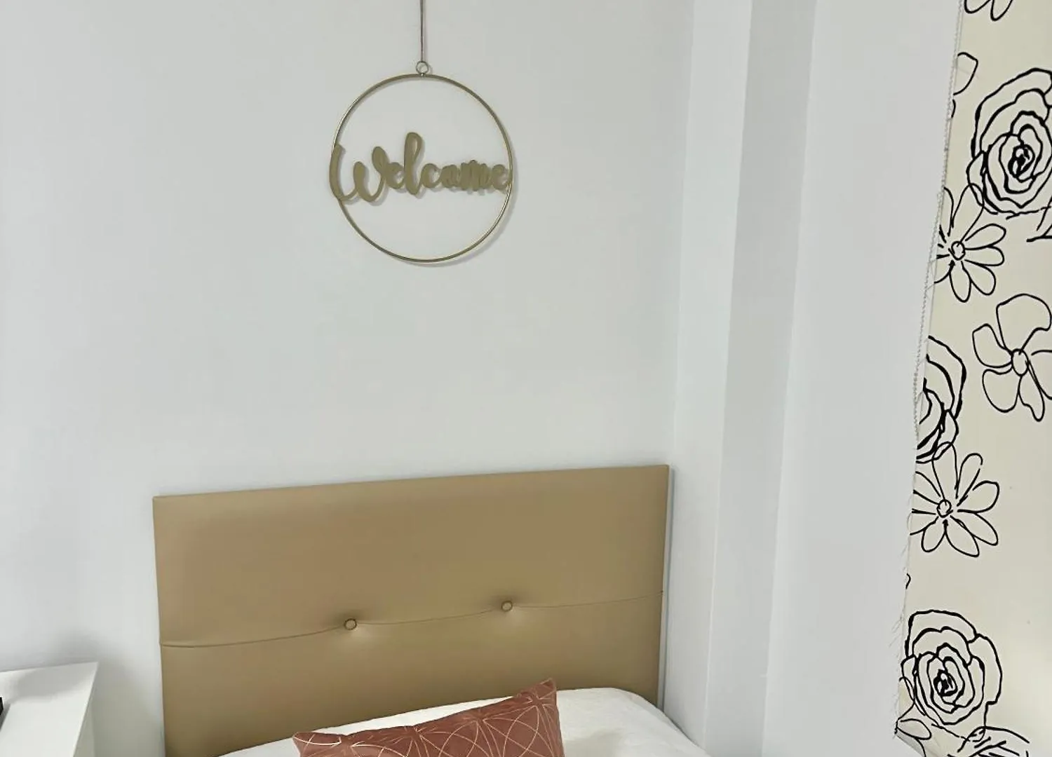 10 Minutos Centro Sevilla, Moderno Y Con Parking Gratis Spain