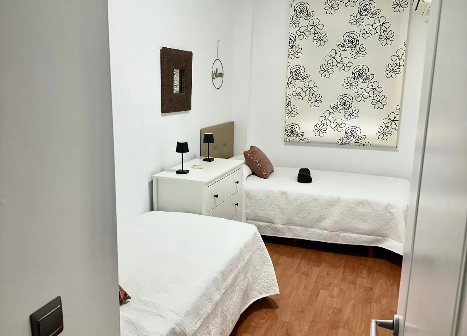 10 Minutos Centro Sevilla, Moderno Y Con Parking Gratis Seville