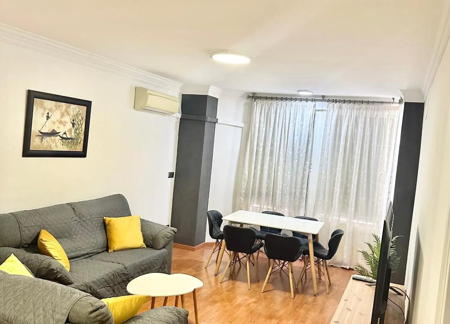 10 Minutos Centro Sevilla, Moderno Y Con Parking Gratis 0*, Seville