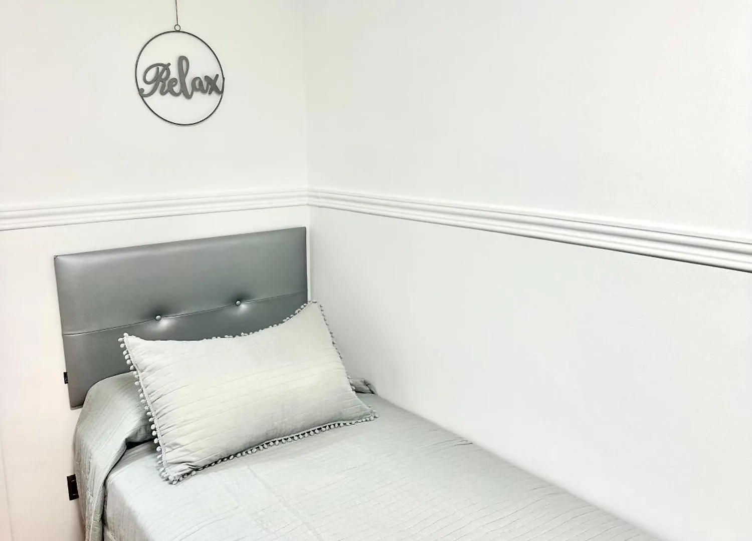 Apartment 10 Minutos Centro Sevilla, Moderno Y Con Parking Gratis