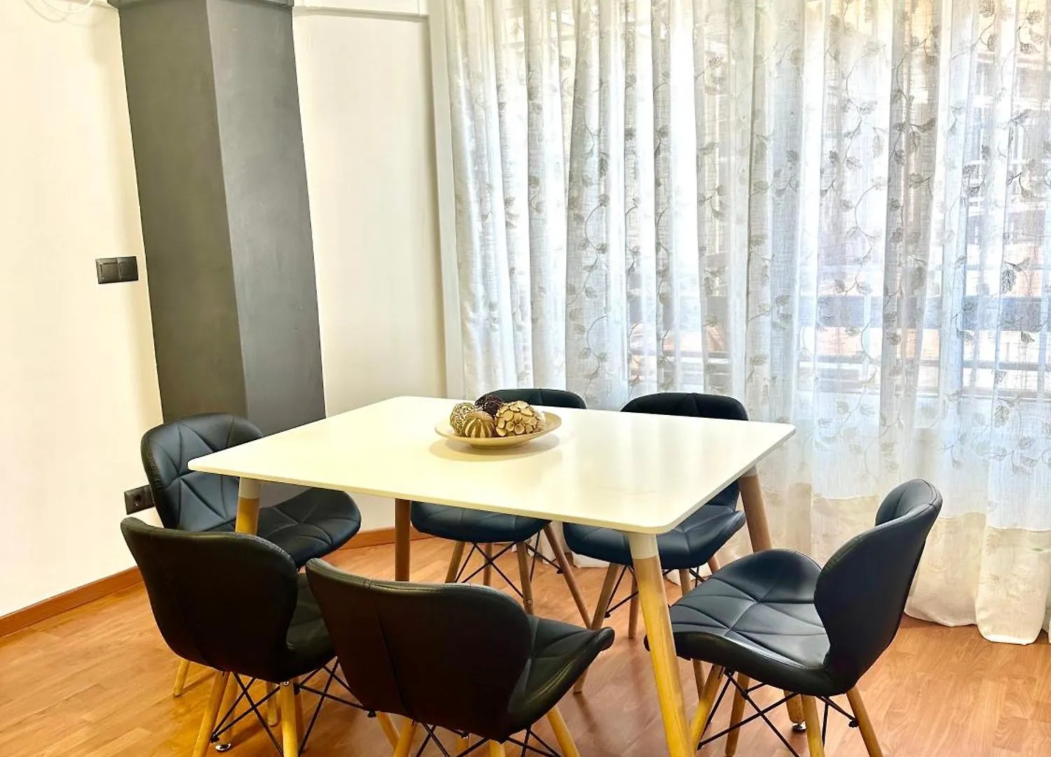 10 Minutos Centro Sevilla, Moderno Y Con Parking Gratis Apartment